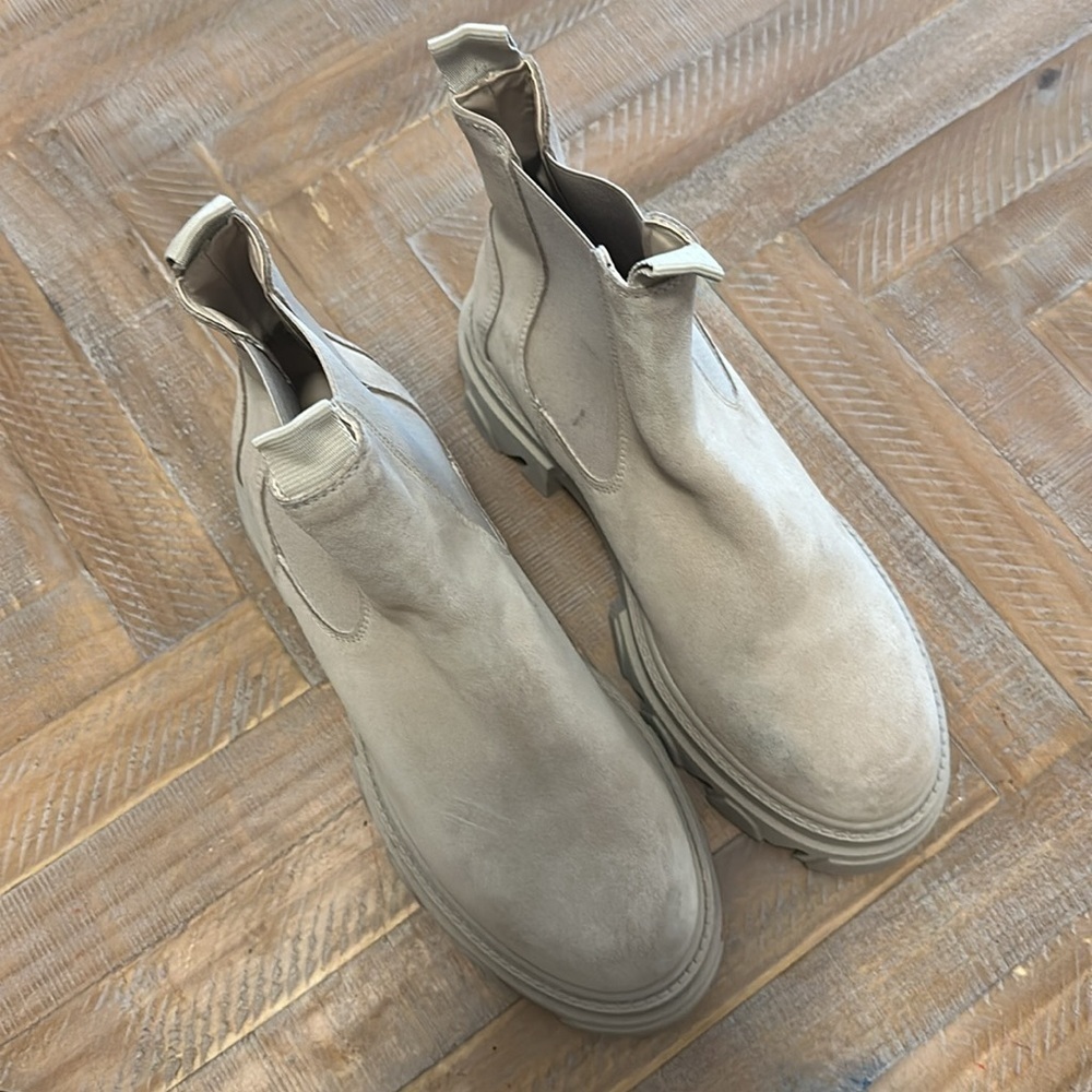 Aldo Bigtrek Nude Beige Suede Leather Lugsole Chunky Chelsea Ankle Boot Bootie - Picture 15 of 17